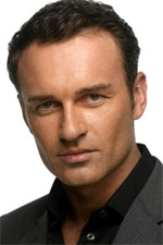 ������� �������� (Julian McMahon)